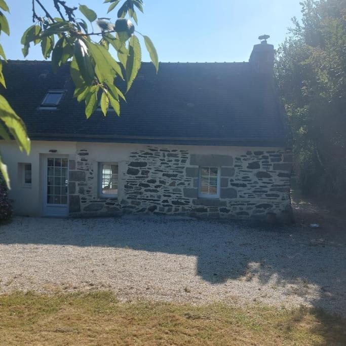 Penty Typique Kercab Dans Un Ancien Moulin Villa Plomodiern Exterior photo