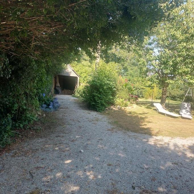 Penty Typique Kercab Dans Un Ancien Moulin Villa Plomodiern Exterior photo